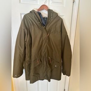 SOLD - Columbia Women's Carson Pass Jacket